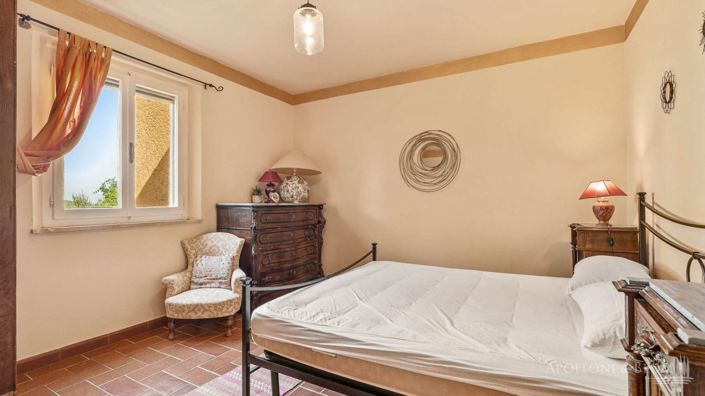 Image No.26-5 Bed Villa for sale