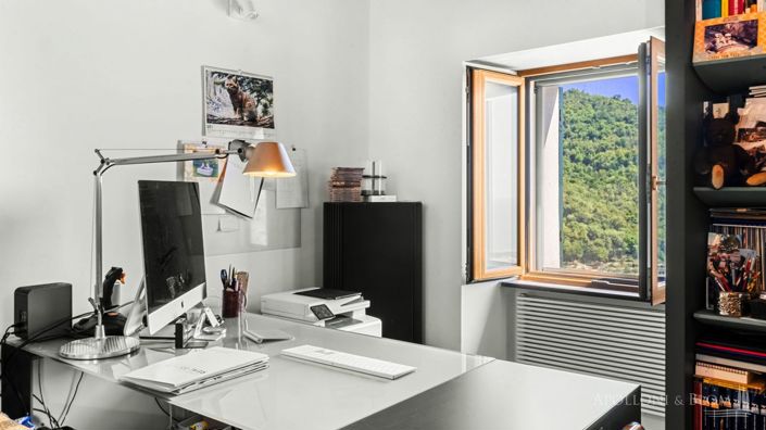 Image No.5-Appartement de 2 chambres à vendre à Genova