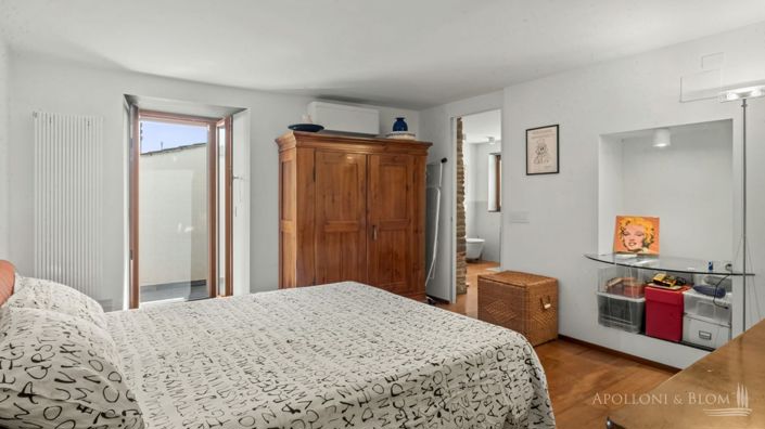 Image No.8-Appartement de 2 chambres à vendre à Genova