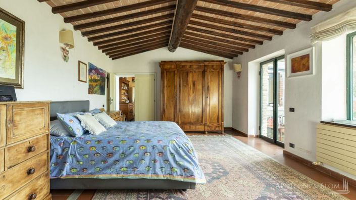 Image No.19-4 Bed Apartment for sale