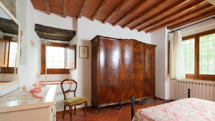 Image No.11-7 Bed Apartment for sale