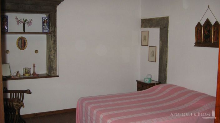 Image No.20-7 Bed Apartment for sale