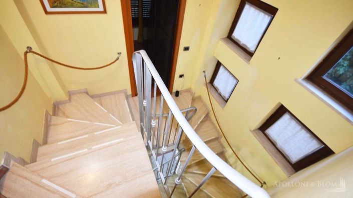 Image No.28-3 Bed Villa for sale