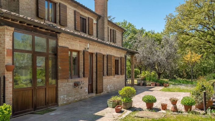 Image No.9-6 Bed Villa for sale