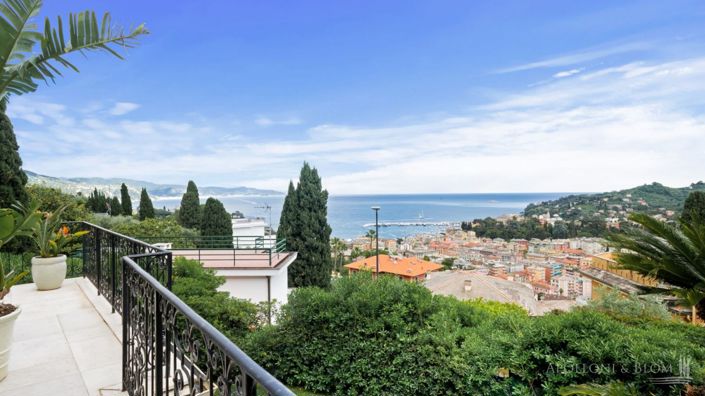 Image No.23-5 Bed Villa for sale