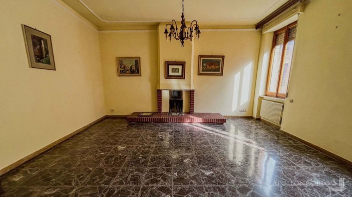 Image No.1-4 Bed Apartment for sale