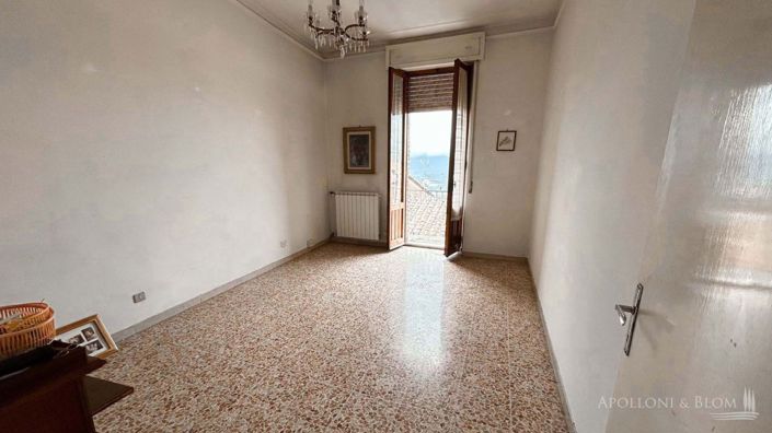 Image No.4-4 Bed Apartment for sale