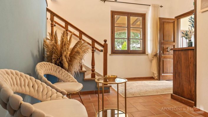 Image No.13-6 Bed Apartment for sale