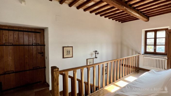 Image No.18-5 Bed Vineyard for sale