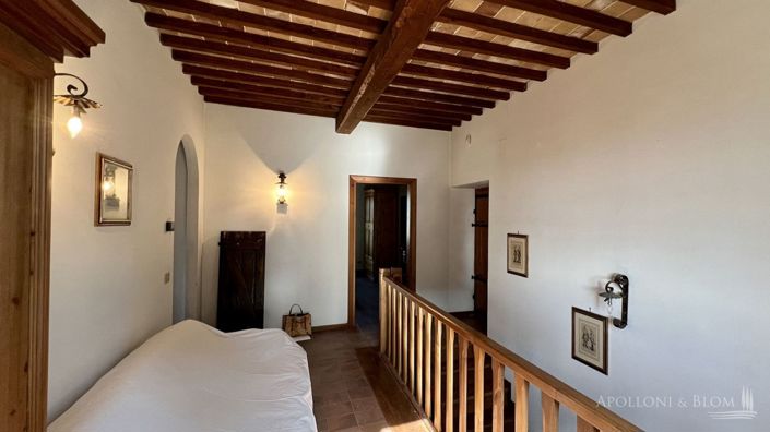 Image No.19-5 Bed Vineyard for sale