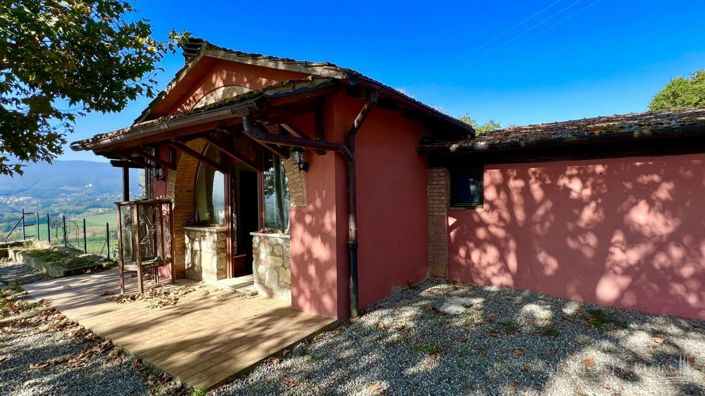 Image No.25-5 Bed Vineyard for sale