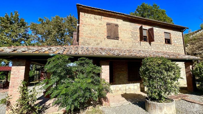 Image No.9-5 Bed Vineyard for sale