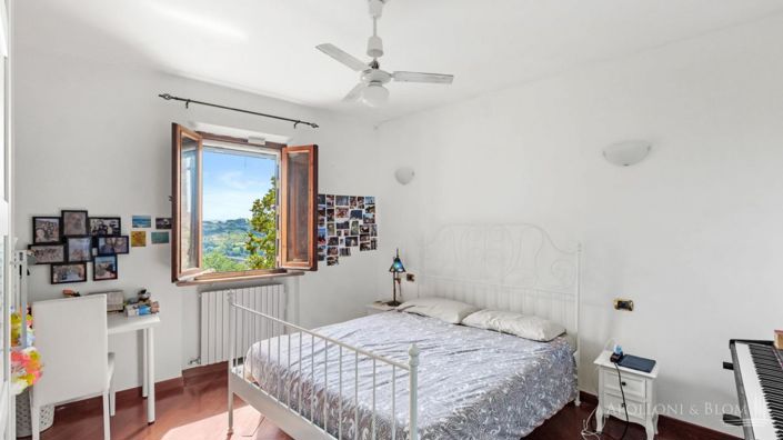 Image No.20-3 Bed Apartment for sale