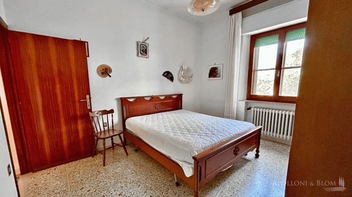 Image No.11-2 Bed Country House for sale