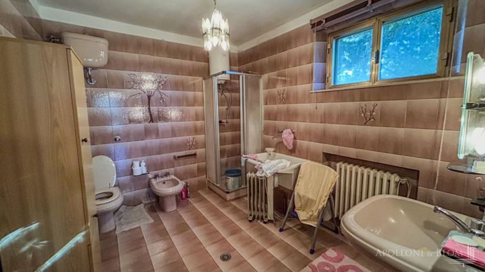 Image No.15-2 Bed Country House for sale