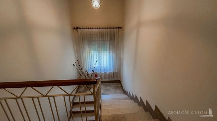 Image No.18-2 Bed Country House for sale