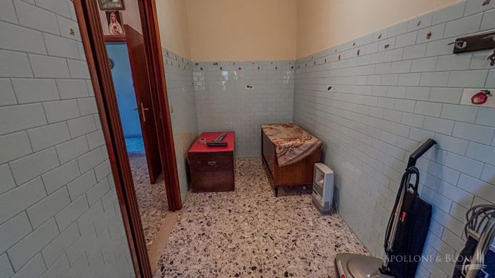 Image No.21-2 Bed Country House for sale