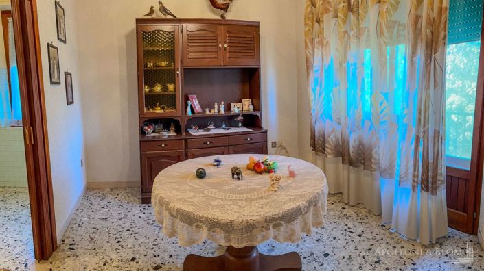 Image No.22-2 Bed Country House for sale