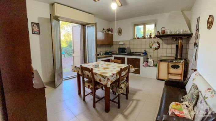 Image No.5-Maison de campagne de 2 chambres à vendre à Castiglione del Lago