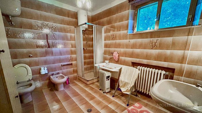 Image No.6-2 Bed Country House for sale