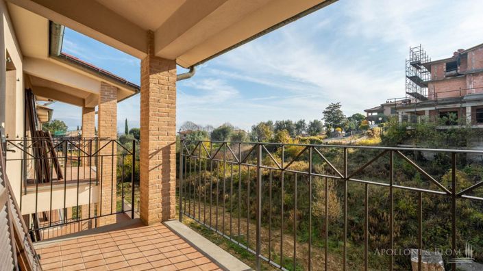 Image No.23-2 Bed Apartment for sale