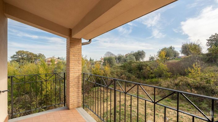 Image No.24-2 Bed Apartment for sale