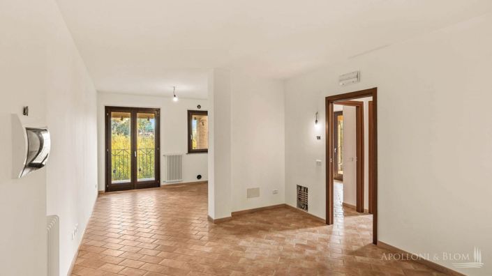 Image No.30-2 Bed Apartment for sale