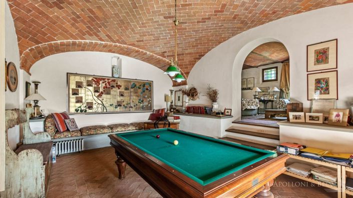 Image No.14-10 Bed Apartment for sale