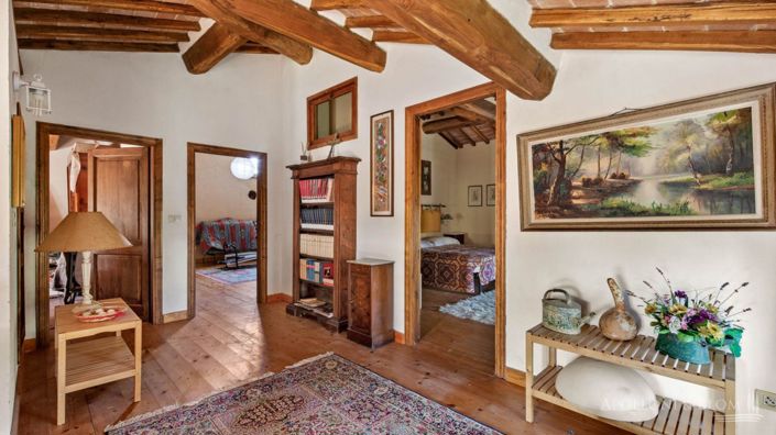 Image No.27-10 Bed Apartment for sale