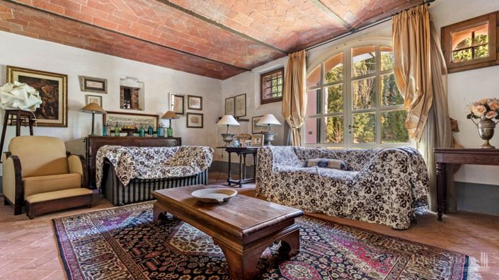 Image No.9-10 Bed Apartment for sale