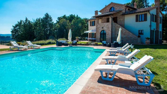 Image No.1-21 Bed Apartment for sale