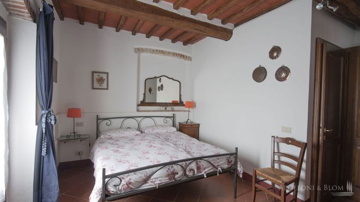 Image No.19-13 Bed Apartment for sale