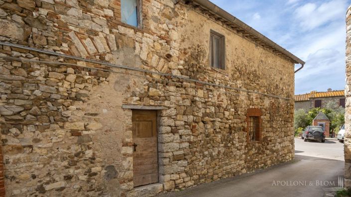 Image No.6-5 Bed Vineyard for sale