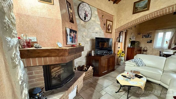 Image No.2-3 Bed Villa for sale