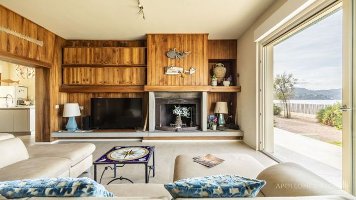 Image No.10-6 Bed Villa for sale