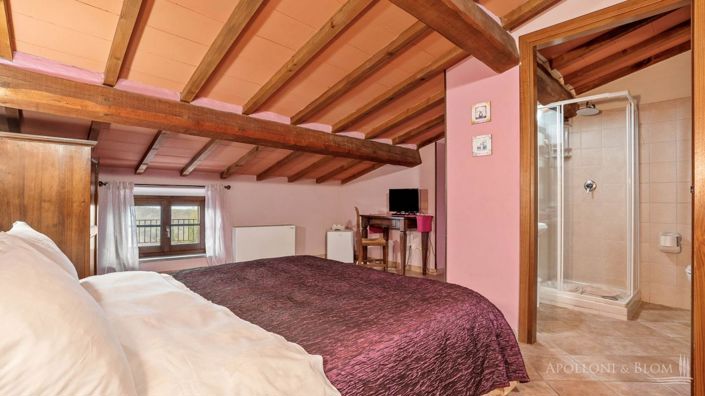 Image No.18-5 Bed Apartment for sale