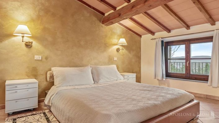 Image No.22-5 Bed Apartment for sale