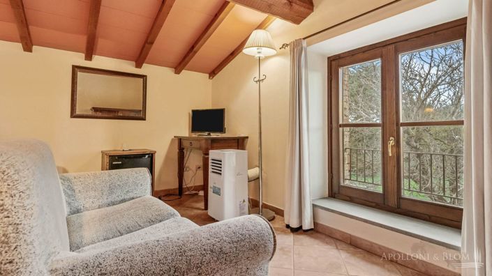 Image No.23-5 Bed Apartment for sale