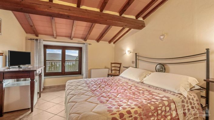 Image No.25-5 Bed Apartment for sale