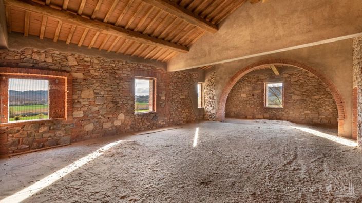 Image No.18-6 Bed Apartment for sale