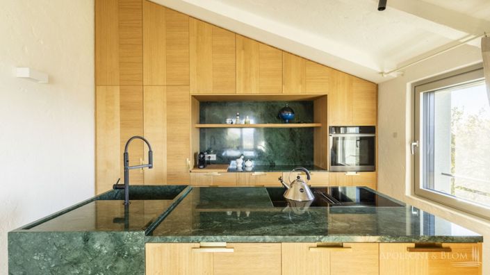 Image No.22-3 Bed Apartment for sale