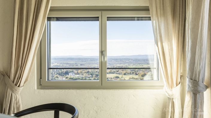 Image No.24-3 Bed Apartment for sale