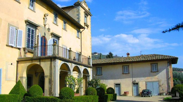 Image No.2-Villa de 35 chambres à vendre à Reggello