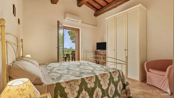 Image No.28-11 Bed Apartment for sale