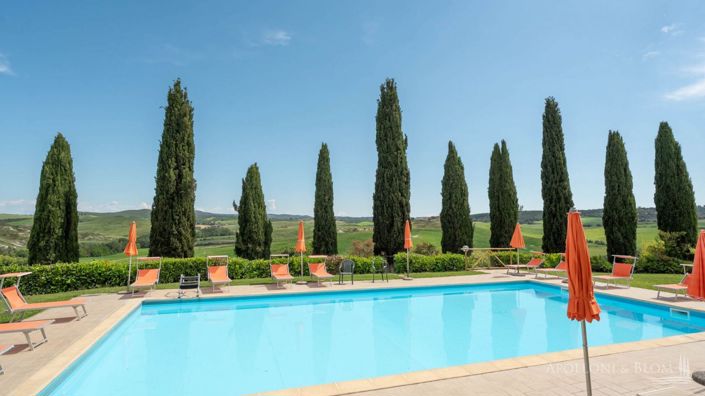 Image No.4-11 Bed Apartment for sale