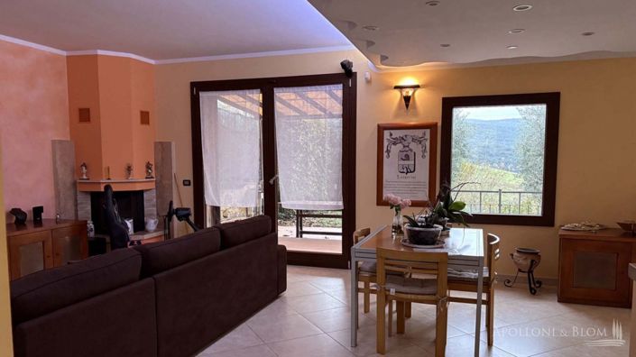 Image No.25-2 Bed Apartment for sale