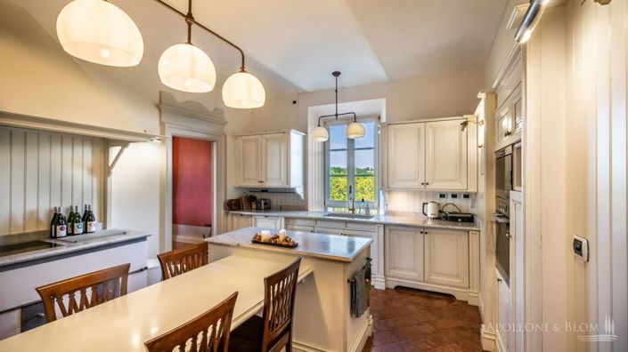 Image No.18-10 Bed Vineyard for sale