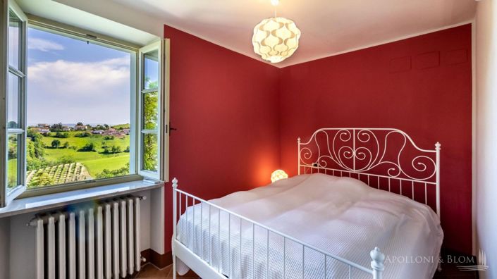 Image No.20-10 Bed Vineyard for sale