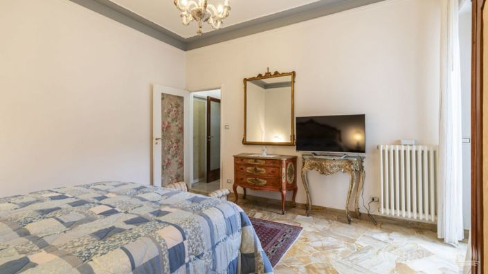 Image No.18-2 Bed Apartment for sale