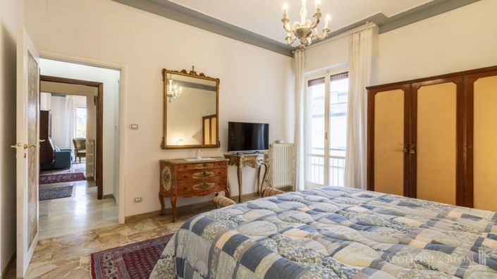 Image No.20-2 Bed Apartment for sale